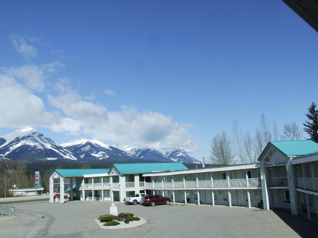 Ponderosa Motor Inn Golden Exterior photo